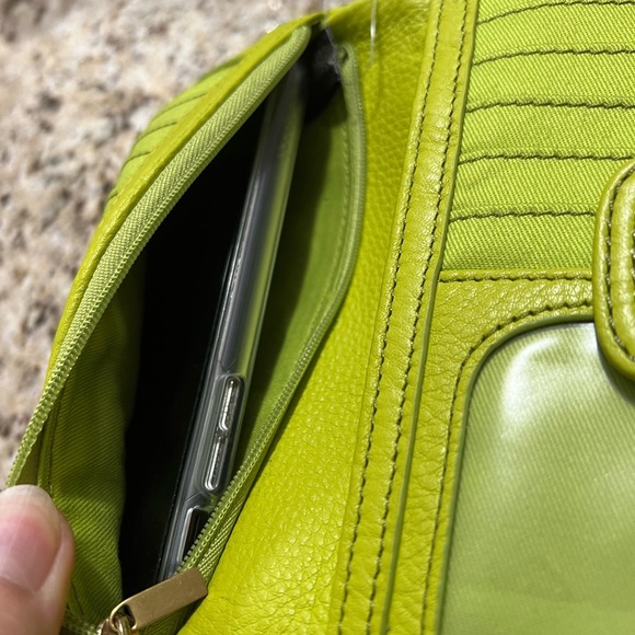 Fossil Emma Clutch in stunning Lime Color - Picture 13 of 16